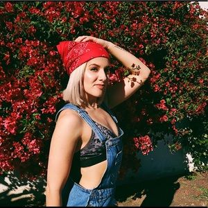 Meet your Posher, Rumer